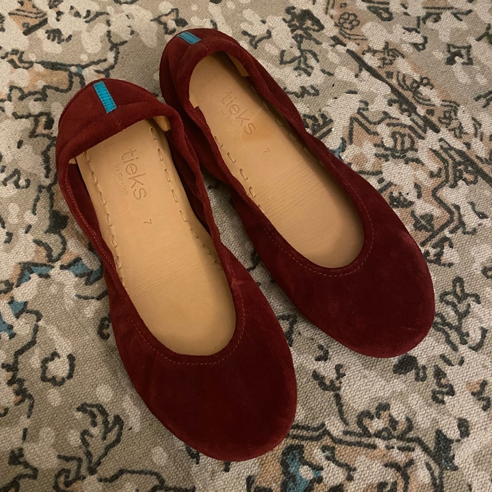 Burgundy Tieks